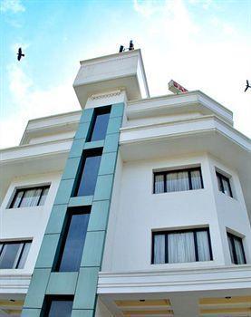 Issacs Residency होटल