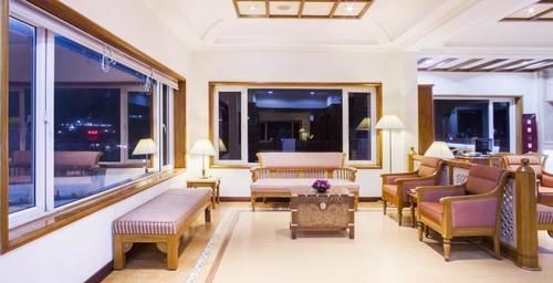 होटल Issacs Residency 3*