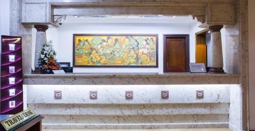 होटल Issacs Residency