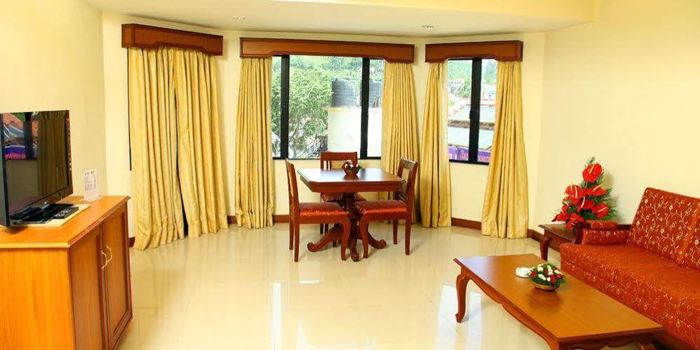 Issacs Residency होटल 3*